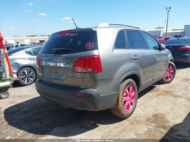 Продажа на аукционе авто 2012 Kia Sorento Lx V6, vin: 5XYKTDA24CG287249, номер лота: 44781162