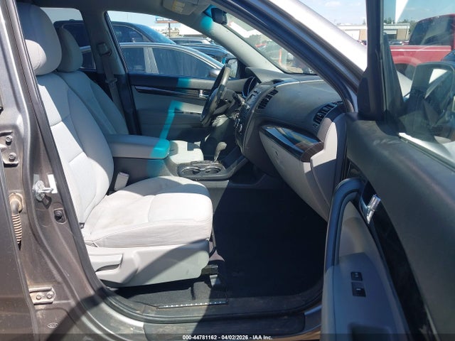 Продажа на аукционе авто 2012 Kia Sorento Lx V6, vin: 5XYKTDA24CG287249, номер лота: 44781162