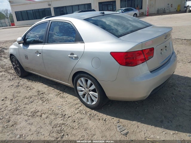 44781180 :رقم المزاد ، KNAFW4A30B5422569 vin ، 2011 Kia Forte Sx مزاد بيع