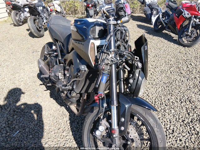 Yamaha FZ09 2016 JYARN33E6GA010209 Image 12