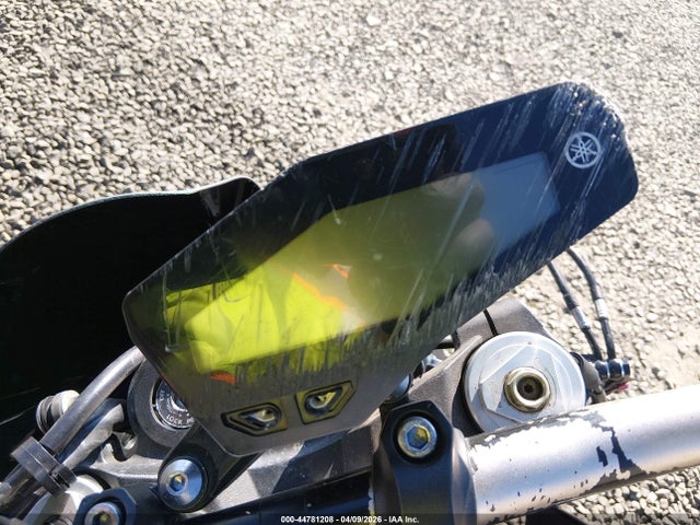 Yamaha FZ09 2016 JYARN33E6GA010209 Image 7
