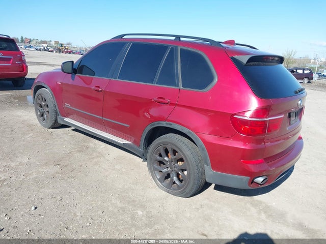 2011 BMW X5 5UXZV4C51BL741541 Photo 2