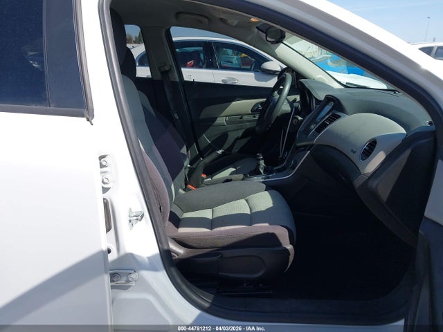 1G1P15SG3F7210197 Chevrolet Cruze L Manual