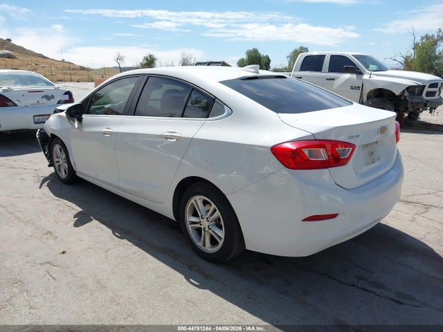 2017 CHEVROLET CRUZE 1G1BE5SM3H7209865 Photo 2
