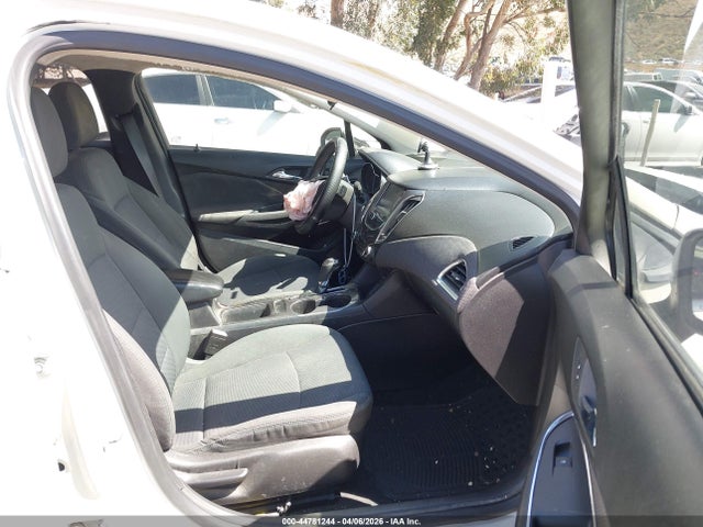 2017 CHEVROLET CRUZE 1G1BE5SM3H7209865 Photo 4