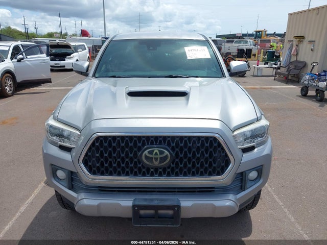 3TMAZ5CNXJM053737 Toyota Tacoma Sr5 V6
