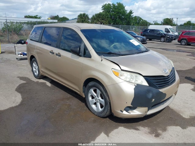 2011 TOYOTA SIENNA 5TDZK3DC1BS019339
