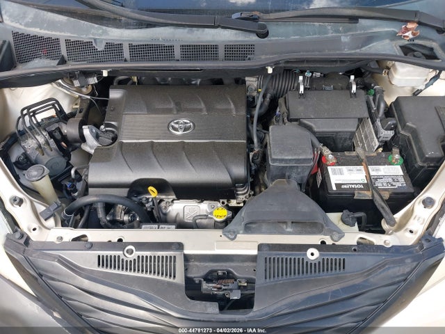 2011 TOYOTA SIENNA 5TDZK3DC1BS019339 Photo 9