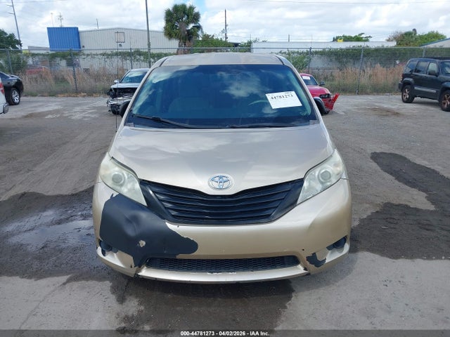 2011 TOYOTA SIENNA 5TDZK3DC1BS019339 Photo 5