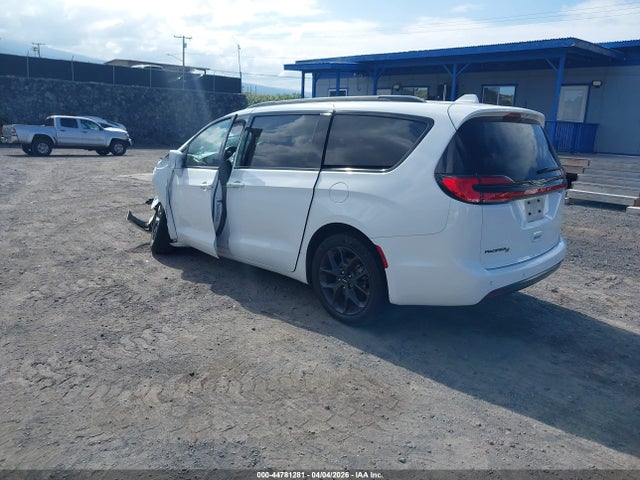 2022 Chrysler Pacifica Touring L მანქანა იყიდება აუქციონზე, vin: 2C4RC1BG3NR130480, აუქციონის ნომერი: 44781281