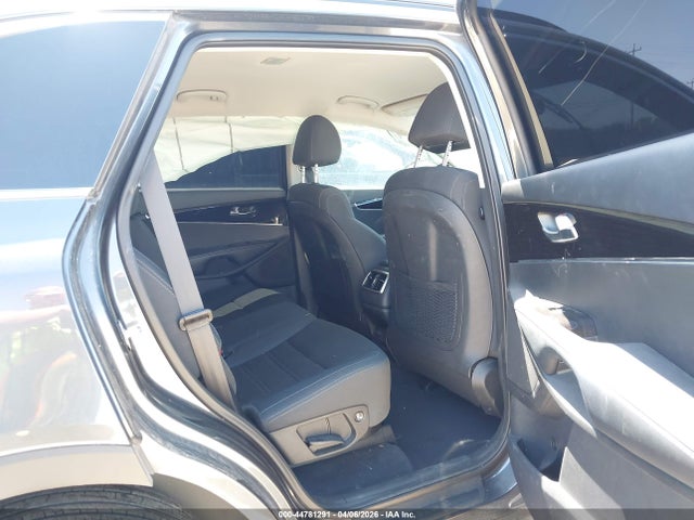 44781291 :رقم المزاد ، 5XYPG4A57LG683499 vin ، 2020 Kia Sorento 3.3l S مزاد بيع