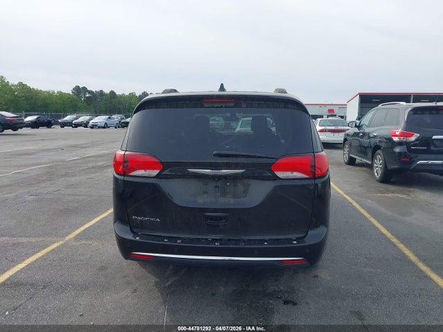 44781292 :رقم المزاد ، 2C4RC1BG9HR733681 vin ، 2017 Chrysler Pacifica Touring-l مزاد بيع
