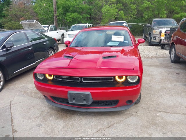2015 Dodge Challenger Sxt მანქანა იყიდება აუქციონზე, vin: 2C3CDZAG6FH730697, აუქციონის ნომერი: 44781309