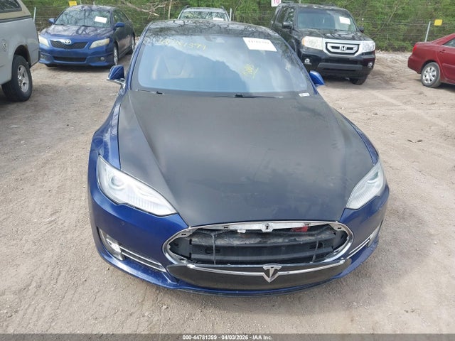 Продаж на аукціоні авто 2015 Tesla Model S 70d/85d/p85d, vin: 5YJSA1S21FF093177, номер лоту: 44781399