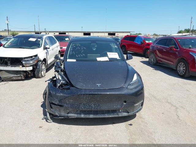 2024 Tesla Model Y Long Range Single Motor Rear-wheel Drive/rwd მანქანა იყიდება აუქციონზე, vin: 7SAYGDED6RF051988, აუქციონის ნომერი: 44781408