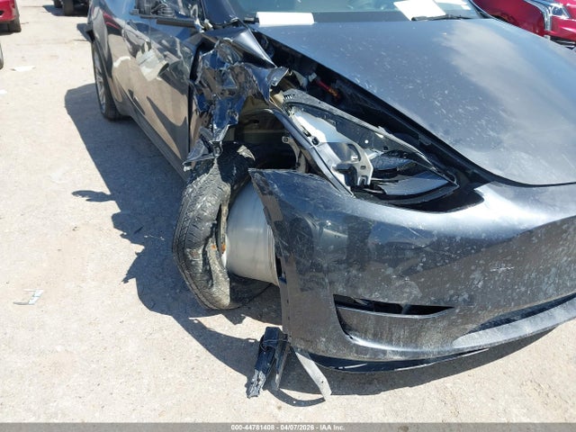 2024 Tesla Model Y Long Range Single Motor Rear-wheel Drive/rwd მანქანა იყიდება აუქციონზე, vin: 7SAYGDED6RF051988, აუქციონის ნომერი: 44781408
