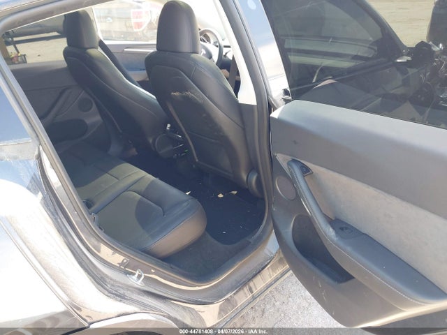 2024 Tesla Model Y Long Range Single Motor Rear-wheel Drive/rwd მანქანა იყიდება აუქციონზე, vin: 7SAYGDED6RF051988, აუქციონის ნომერი: 44781408