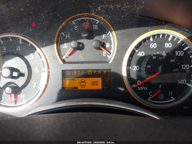 1N6AA0ED4FN513385 Nissan TITAN SV