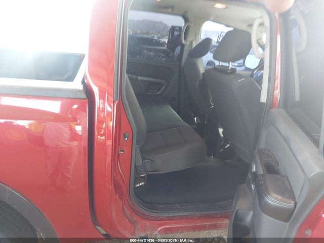 1N6AA0ED4FN513385 Nissan TITAN SV