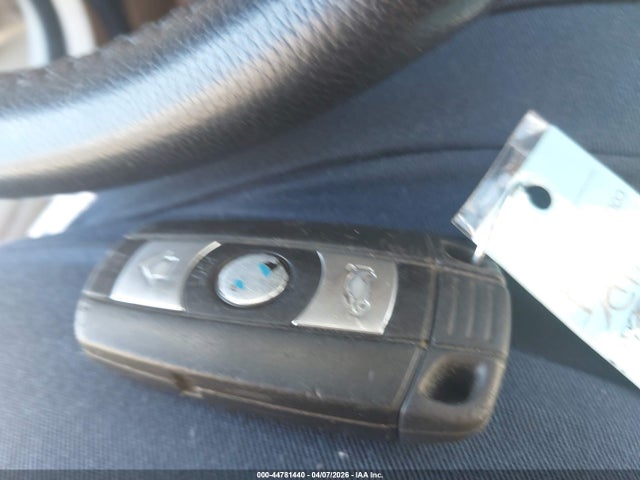 Продажа на аукционе авто 2008 Bmw 328i, vin: WBAVA33588K053411, номер лота: 44781440