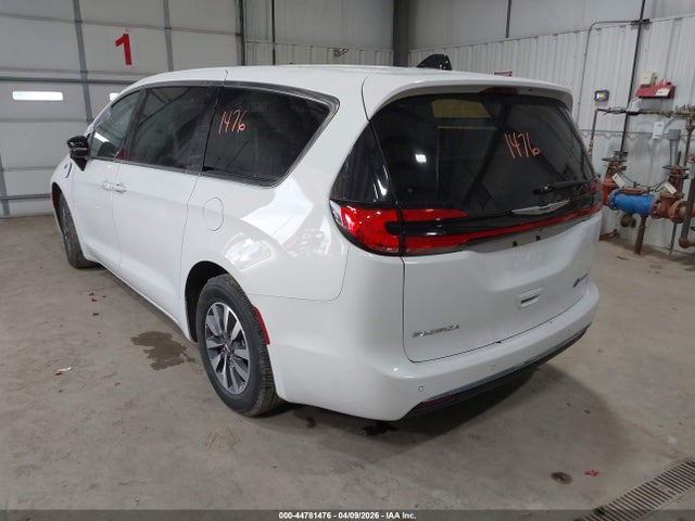 2024 CHRYSLER PACIFICA HYBRID 2C4RC1S73RR169141 Photo 2