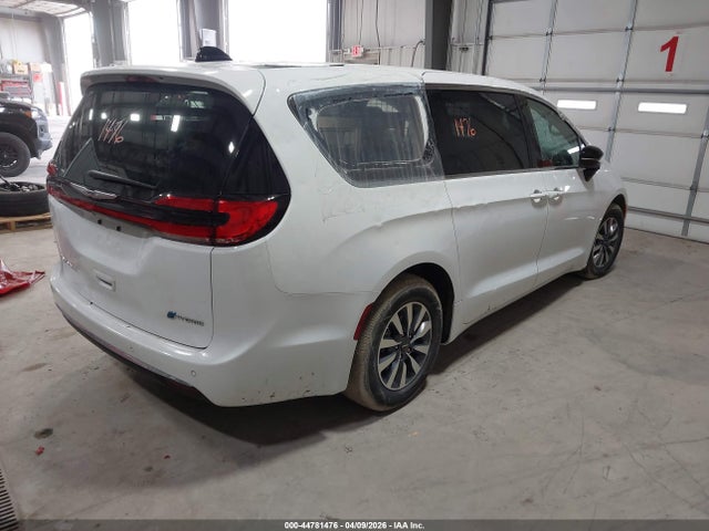 2024 CHRYSLER PACIFICA HYBRID 2C4RC1S73RR169141 Photo 3
