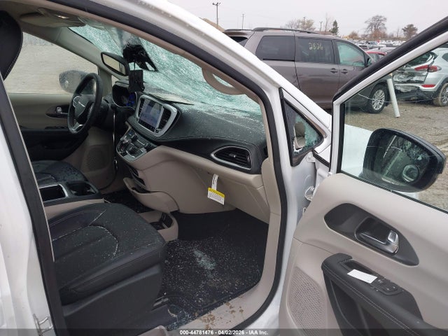 2024 CHRYSLER PACIFICA HYBRID 2C4RC1S73RR169141 Photo 4