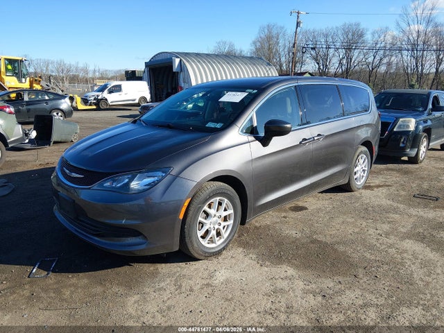 2020 CHRYSLER VOYAGER 2C4RC1CG5LR181720 Photo 1