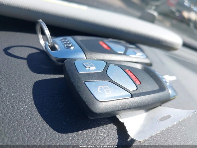 Продажа на аукционе авто 2022 Audi A4 Premium Plus 40 Tfsi Quattro S Tronic, vin: WAUBBAF41NN009543, номер лота: 44781508