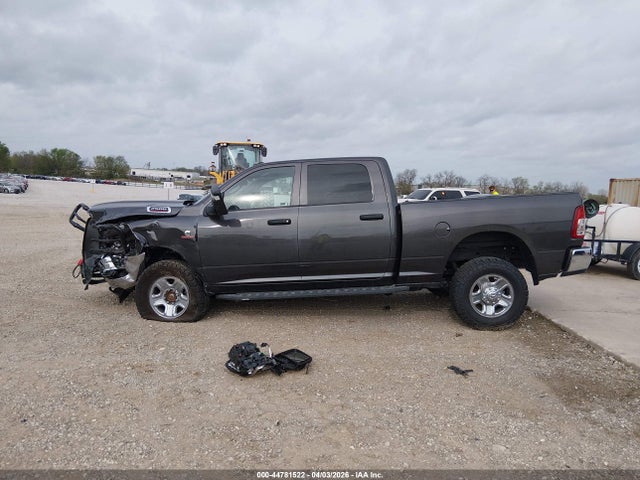 3C6UR5CLXRG276292 RAM 2500 Tradesman 4x4 6&#039;4 Box