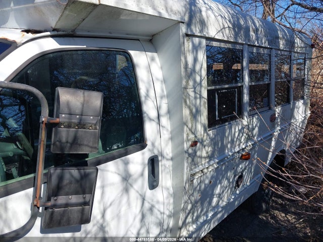 1998 Chevrolet Bus Cutaway მანქანა იყიდება აუქციონზე, vin: 1GBHG31F1W1030036, აუქციონის ნომერი: 44781588
