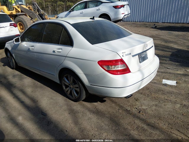 2011 Mercedes-benz C 300 Luxury 4matic/sport 4matic მანქანა იყიდება აუქციონზე, vin: WDDGF8BBXBR154245, აუქციონის ნომერი: 44781591