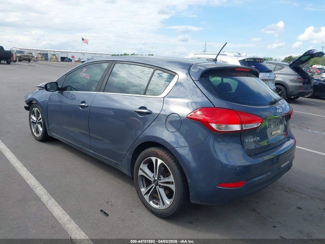 44781592 :رقم المزاد ، KNAFX5A8XG5600686 vin ، 2016 Kia Forte Ex مزاد بيع