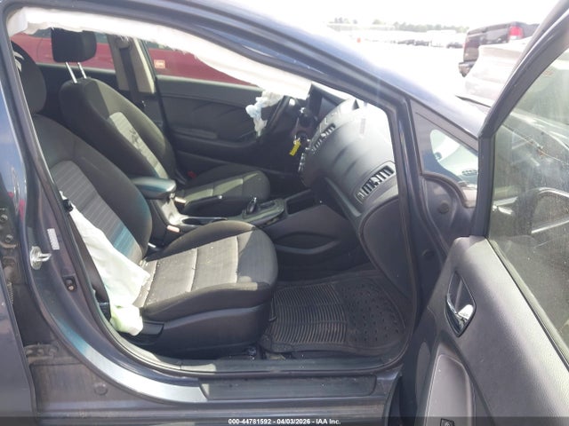 44781592 :رقم المزاد ، KNAFX5A8XG5600686 vin ، 2016 Kia Forte Ex مزاد بيع