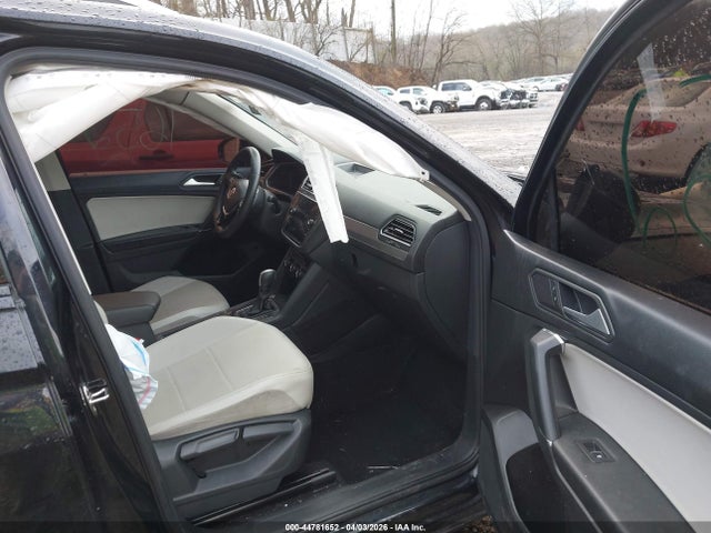 2020 VOLKSWAGEN TIGUAN 3VV2B7AX0LM136977 Photo 4