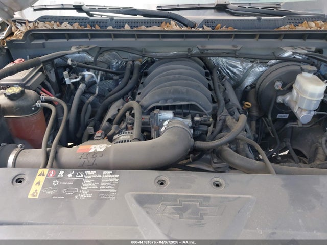 44781676 :رقم المزاد ، 3GCPCREC1JG243858 vin ، 2018 Chevrolet Silverado 1500 1lt مزاد بيع