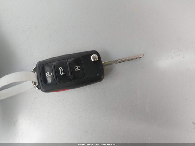 2018 VOLKSWAGEN PASSAT 1VWAA7A37JC003316 Photo 10