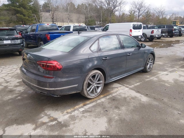 2018 VOLKSWAGEN PASSAT 1VWAA7A37JC003316 Photo 3