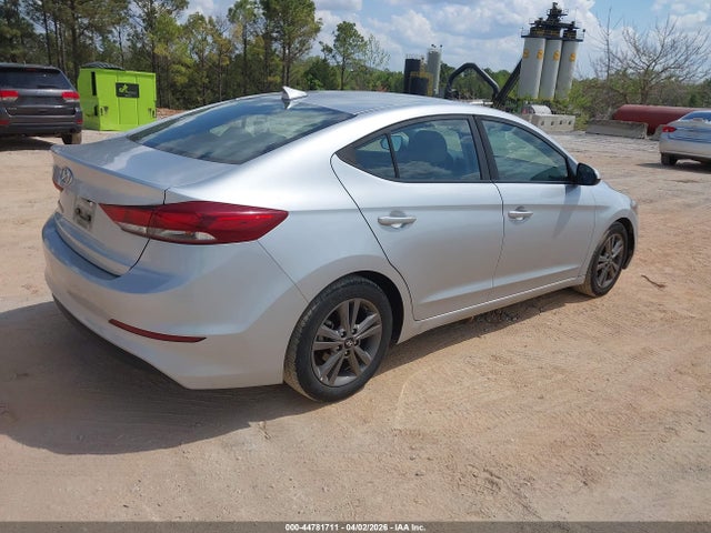 2018 HYUNDAI ELANTRA 5NPD84LF3JH333718 Photo 3