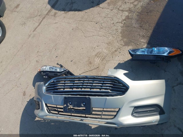 Продажа на аукционе авто 2015 Ford Fusion S, vin: 3FA6P0G70FR204174, номер лота: 44781715