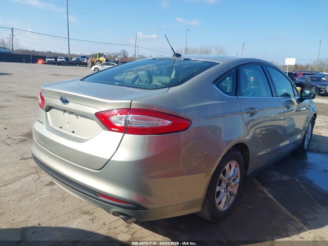 Продажа на аукционе авто 2015 Ford Fusion S, vin: 3FA6P0G70FR204174, номер лота: 44781715