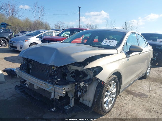 Продажа на аукционе авто 2015 Ford Fusion S, vin: 3FA6P0G70FR204174, номер лота: 44781715