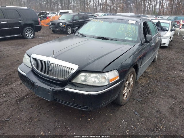 2007 Lincoln Town Car Executive L მანქანა იყიდება აუქციონზე, vin: 1LNHM84W87Y608148, აუქციონის ნომერი: 44781749