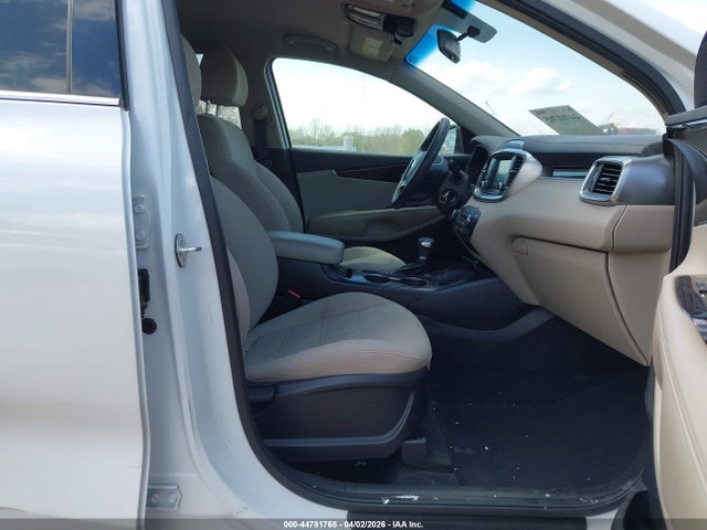 Auction sale of the 2019 Kia Sorento 3.3l Lx, vin: 5XYPG4A59KG483125, lot number: 44781765
