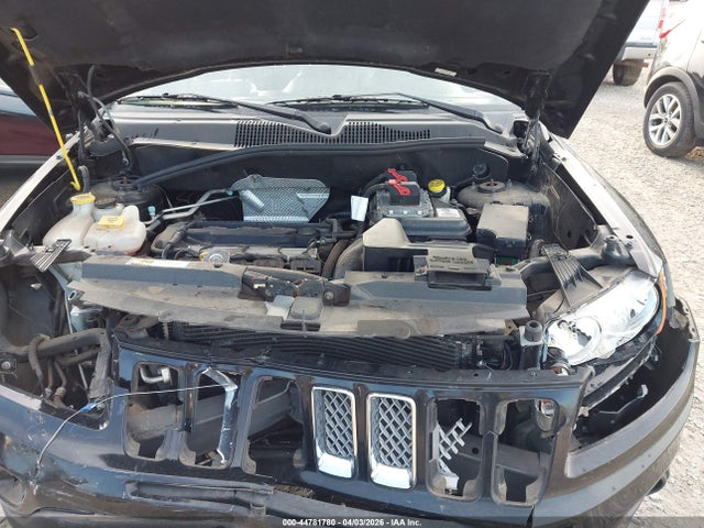 44781780 :رقم المزاد ، 1C4NJCEA9HD117358 vin ، 2017 Jeep Compass Latitude Fwd مزاد بيع