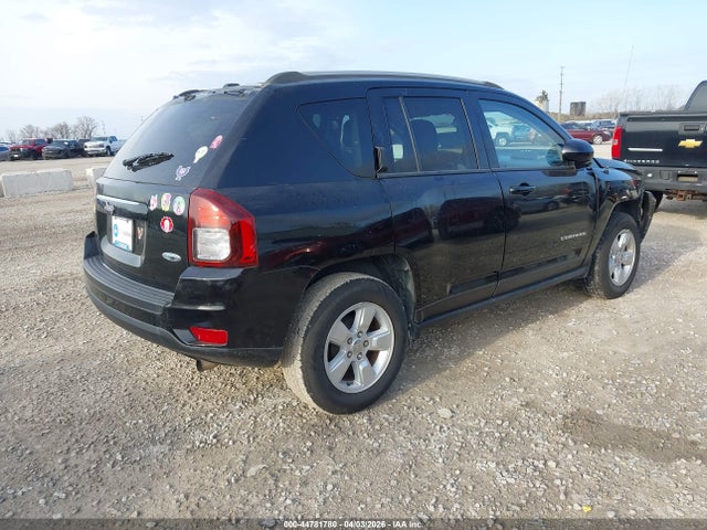 44781780 :رقم المزاد ، 1C4NJCEA9HD117358 vin ، 2017 Jeep Compass Latitude Fwd مزاد بيع
