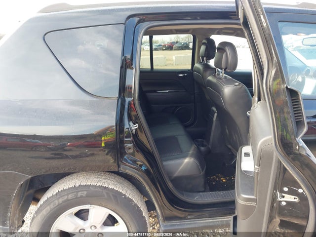 44781780 :رقم المزاد ، 1C4NJCEA9HD117358 vin ، 2017 Jeep Compass Latitude Fwd مزاد بيع
