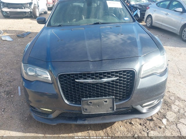 44781790 :رقم المزاد ، 2C3CCABG9HH516311 vin ، 2017 Chrysler 300 300s مزاد بيع