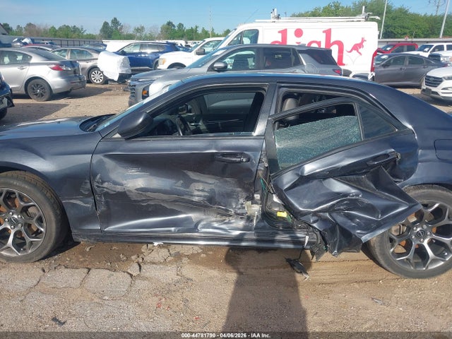 44781790 :رقم المزاد ، 2C3CCABG9HH516311 vin ، 2017 Chrysler 300 300s مزاد بيع