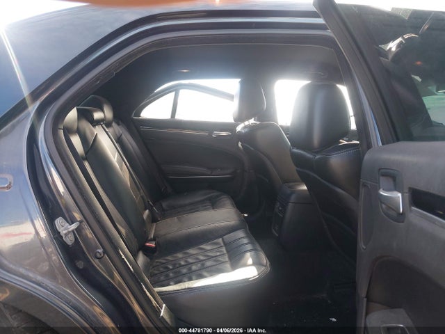 44781790 :رقم المزاد ، 2C3CCABG9HH516311 vin ، 2017 Chrysler 300 300s مزاد بيع